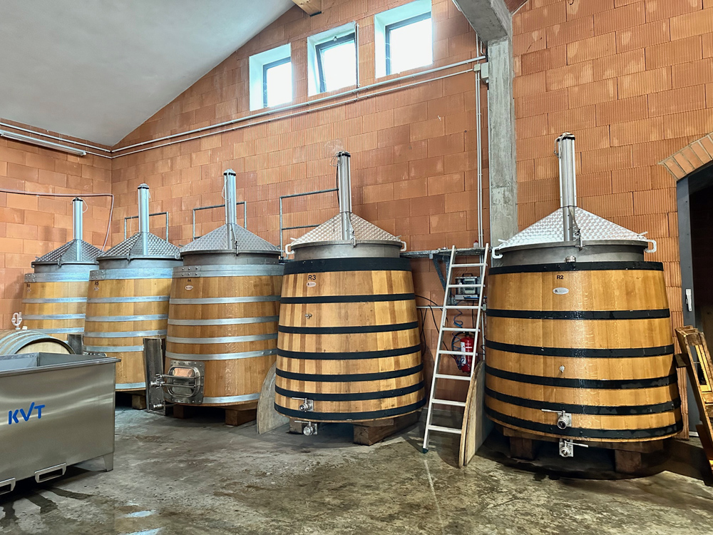 Shelter Winery Holzbottiche