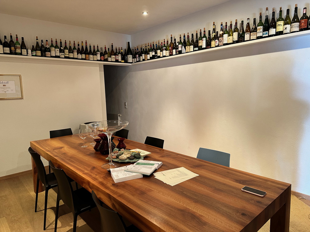 Shelter Winery Vinothek